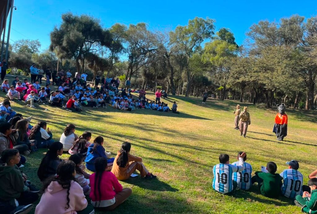 Ciencia, cultura y turismo: Más de 200 estudiantes chaqueños celebraron el “Asteroid Day” en Campo del Cielo