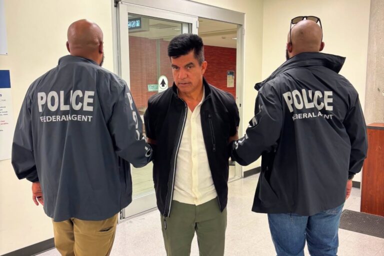 Deportado a Colombia: Colombiano usó identidad robada para obtener licencia y pasaporte en Florida
