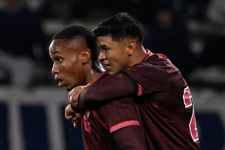 Lanús sorprende a Sampaoli con una goleada y Valois brilla con un mensaje especial