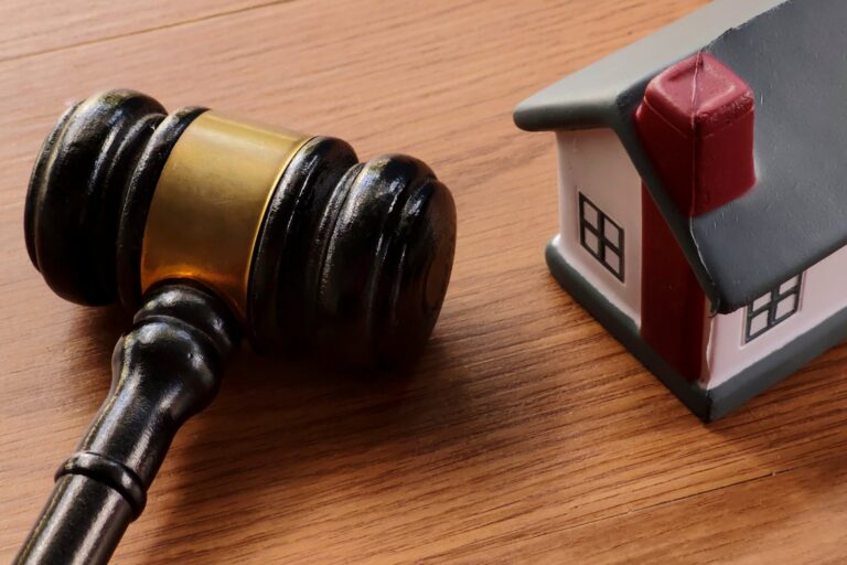 Desalojos Exprés: La Nueva Ley de Propiedad Privada que Cambiaría el Juego