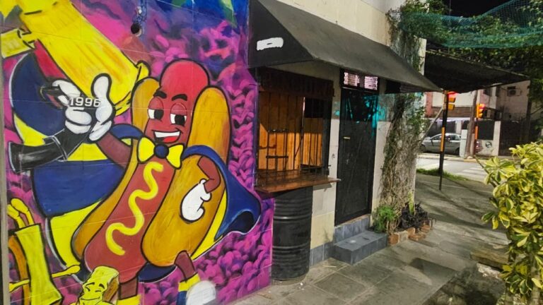 El fenómeno de «Bailando por un Pancho»: un local de Dock Sud que transforma la diversión juvenil