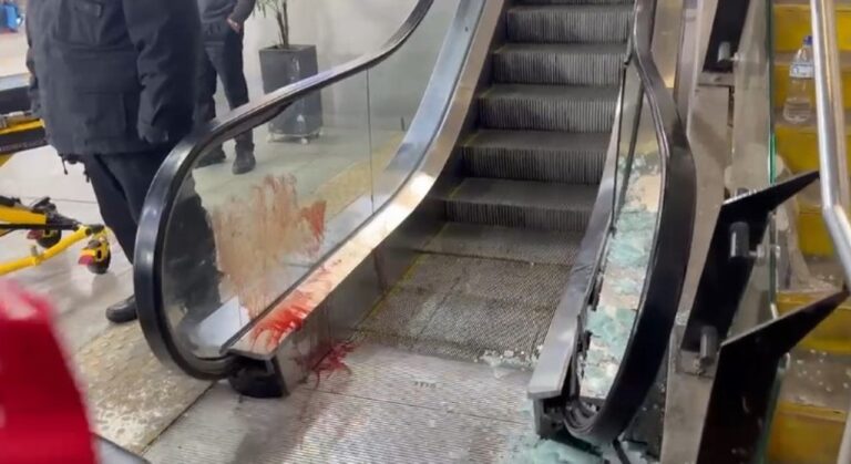 Once heridos tras el colapso de una escalera mecánica en la estación Sáenz