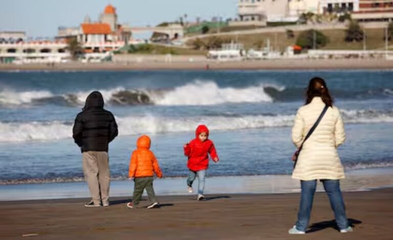 Escapadas de Fin de Semana Largo: Costos y Opciones en la Costa Atlántica