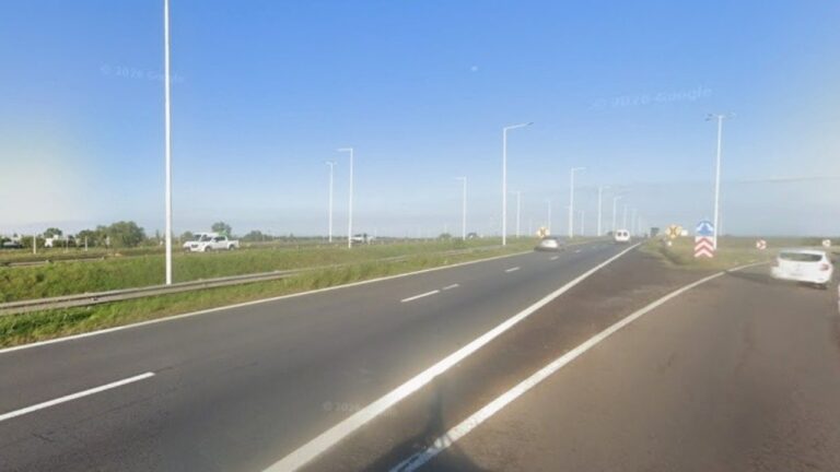Tragedia en la autopista Rosario-Córdoba: un peatón pierde la vida tras ser atropellado por un camión