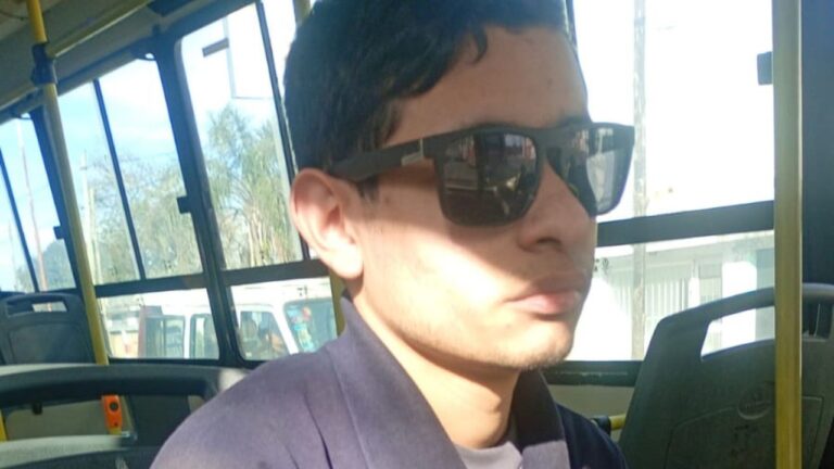 Delincuente roba colectivo y asegura haber querido cumplir un sueño