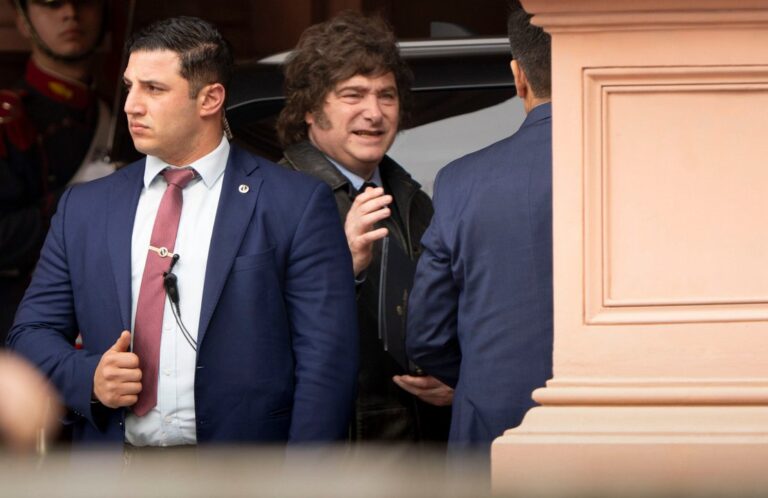 Milei se Aisla en Olivos Mientras Trabaja en su Agenda Económica