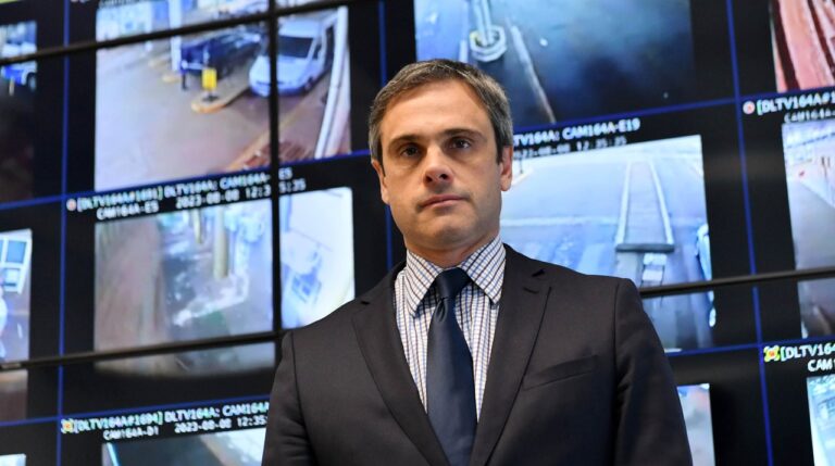 Guillermo Michel Aboga por la Unidad y Advierte sobre la Crisis Económica