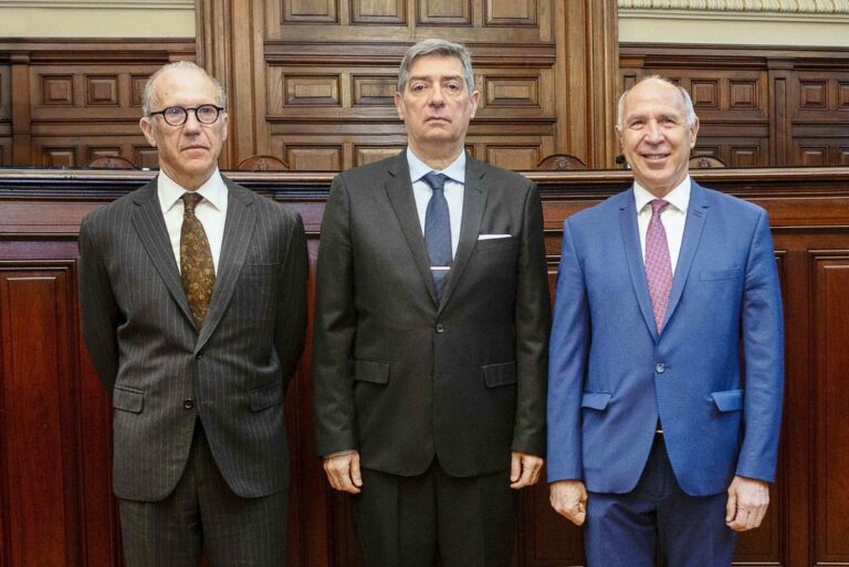 Corte Suprema Confirma Condena de 14 Años a Pedófilo que Extorsionaba a Menores