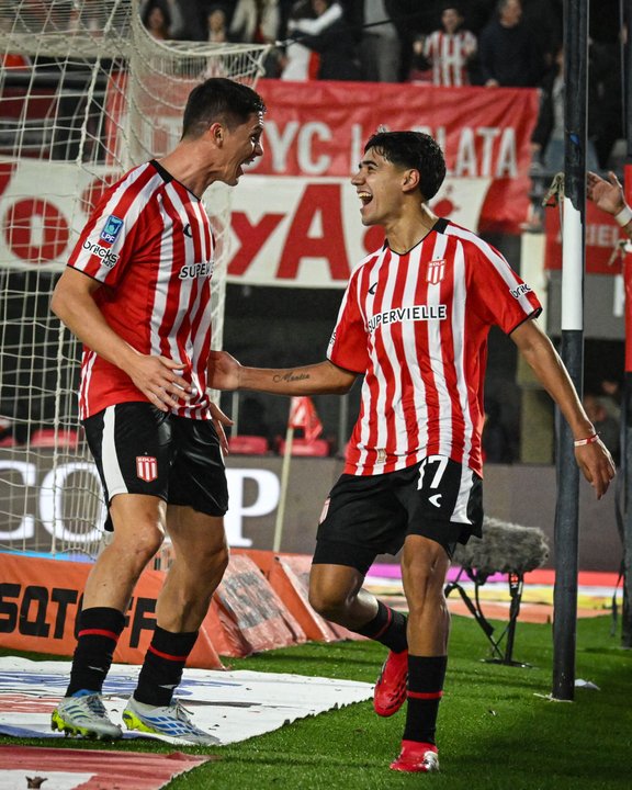 Estudiantes de La Plata busca avanzar en la Copa Libertadores frente a Universidad Católica