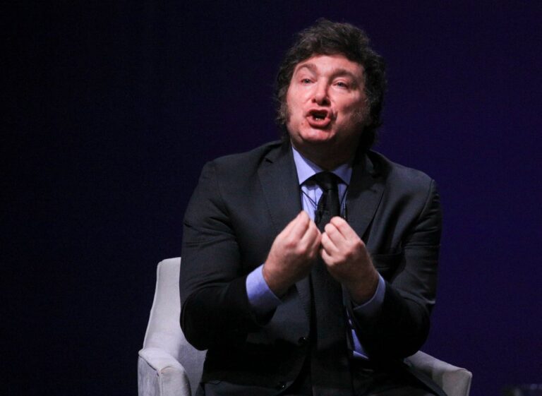 Encuesta revela un ajustado panorama electoral: peronismo y LLA casi empatados