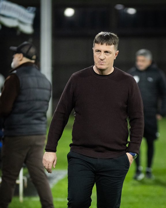 Platense despide a Walter Zunino tras dura goleada ante Talleres