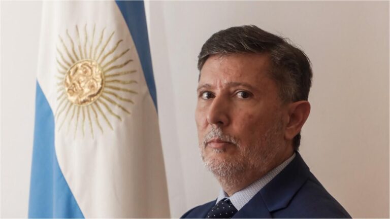La SIDE Despeja Dudas sobre Amenazas Terroristas y Coordina Seguridad para la Visita Papal