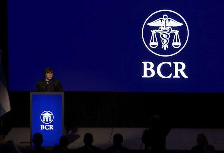 Milei Defiende su Gestión y Desestima Críticas sobre Morosidad en la Bolsa de Comercio