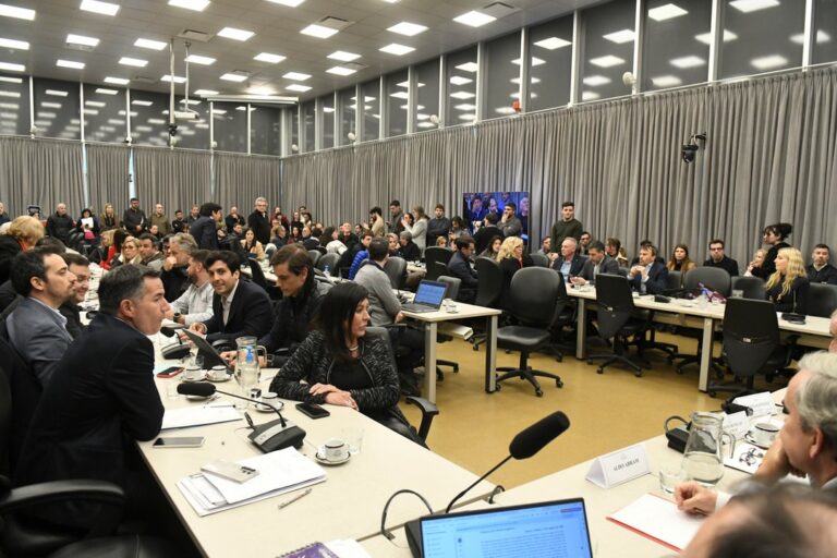 El oficialismo se reestructura en Diputados ante nuevos desafíos legislativos