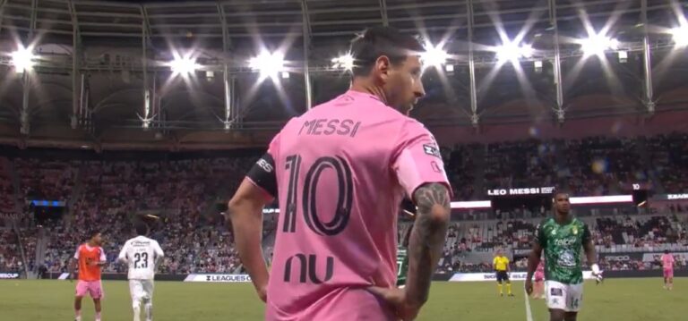Lionel Messi regresa a la cancha tras el luto por su padre