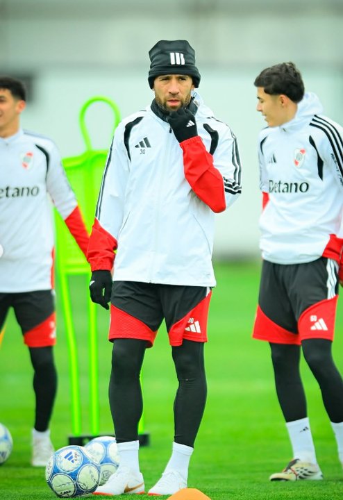Nicolás Otamendi Confía en la Recuperación de River Plate: «Todo Va a Estar Bien»
