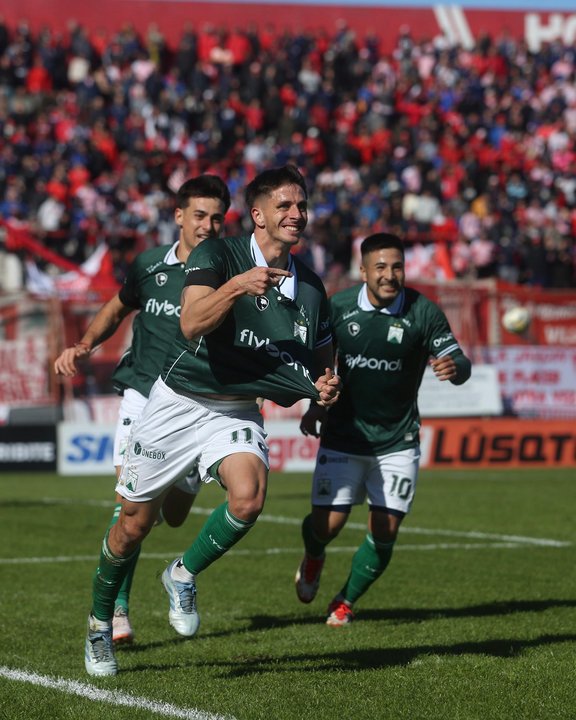 Ferro Regresa a la Victoria y Mantiene el Liderato en la Primera Nacional 2026