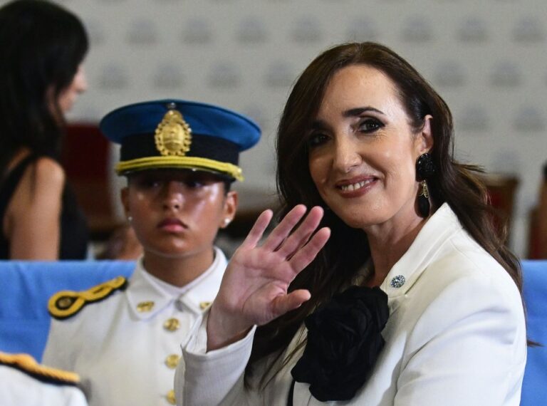 Villarruel exalta la necesidad de inversión estatal en el agro y se distancia del Gobierno