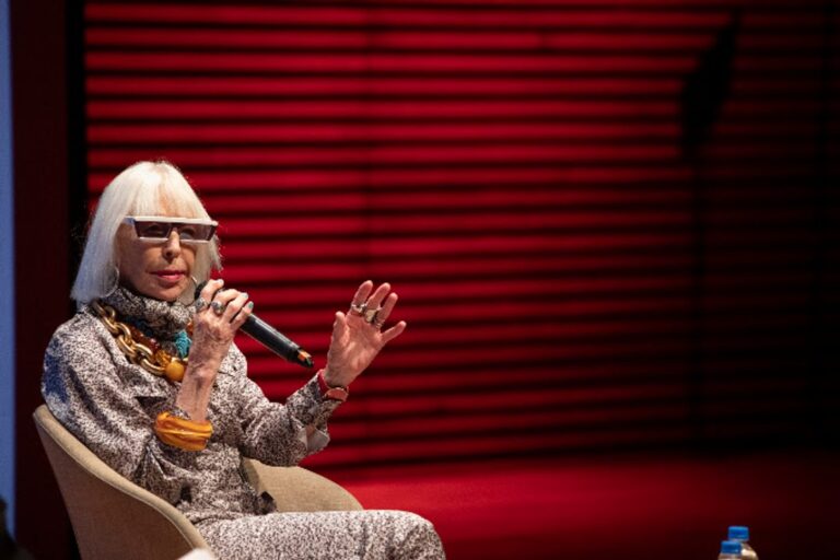 Marta Minujín: «El arte está por encima de los políticos»