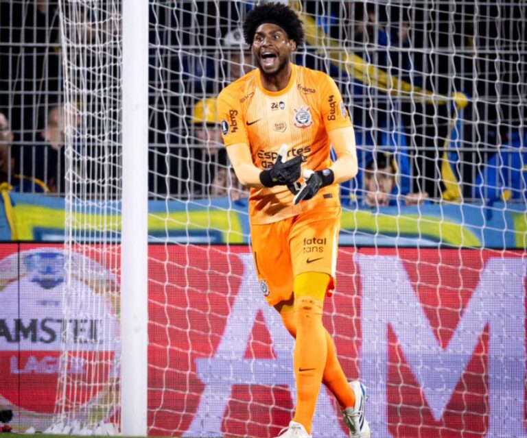 Corinthians denuncia insultos racistas contra su arquero y exige acciones a la CONMEBOL