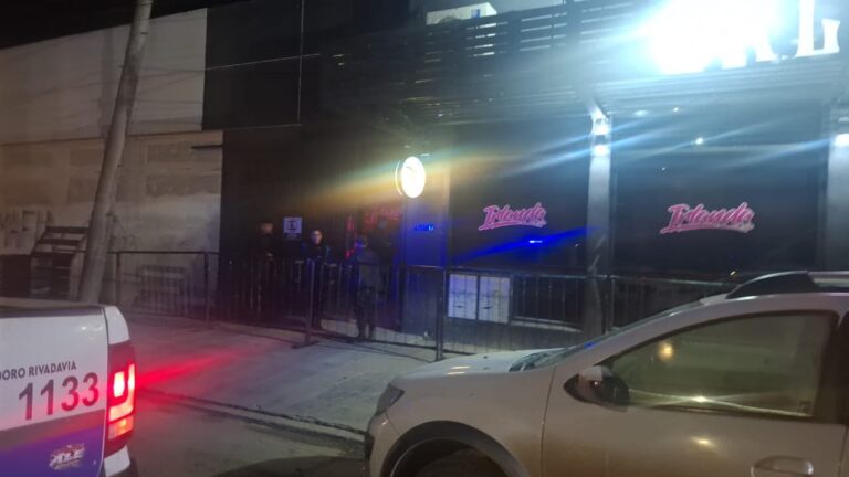 Clausuran bar por permitir el ingreso de menores en reiteradas ocasiones