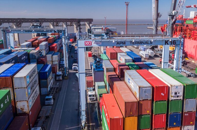 Argentina se encamina a romper récords de exportación con más de US$100.000 millones en 2026