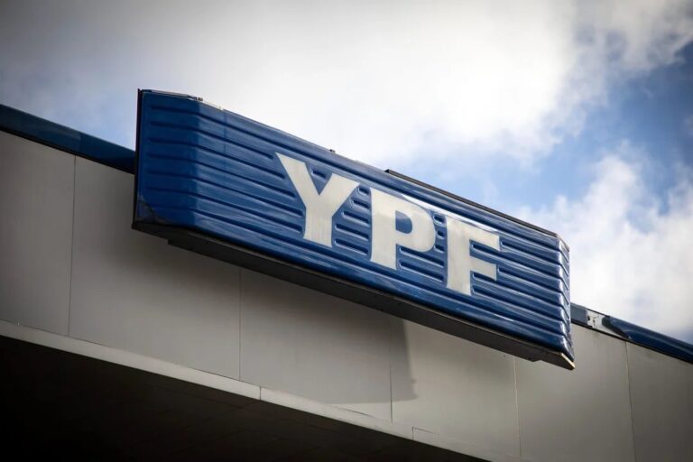 YPF y Edenor sellan un acuerdo millonario: compra de Metrogas por US$780 millones