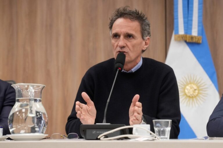 Crisis Vial en Argentina: Intendentes Alertan sobre Desvío de Fondos y Deterioro de Rutas