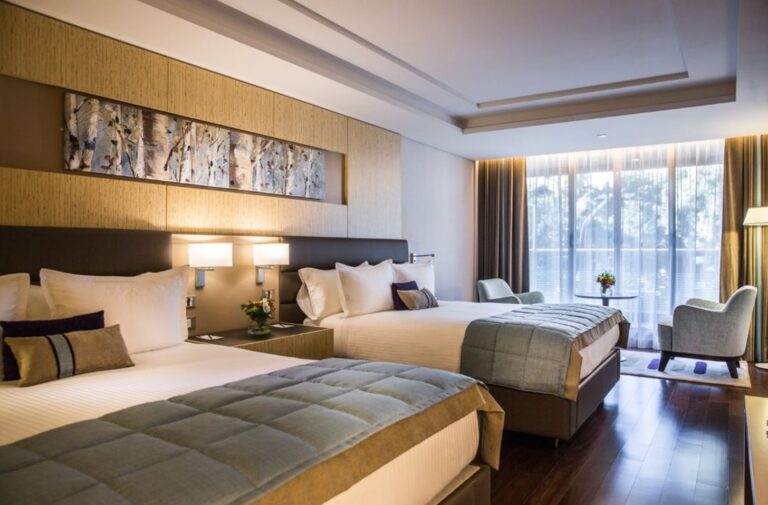 Un ejecutivo redefine el respeto por el servicio en hoteles