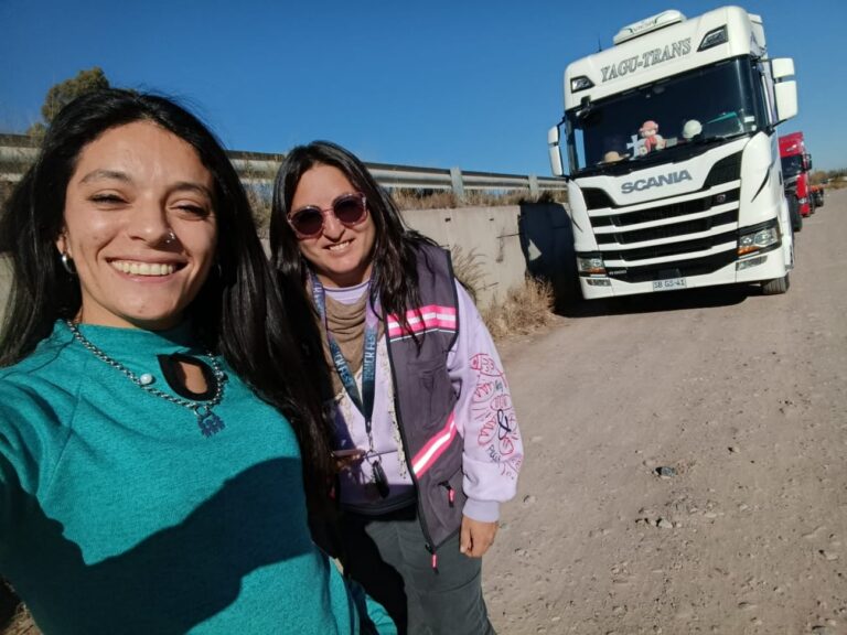 El Desafío de Ser Camioneras: Historias de Espera y Resiliencia en la Ruta