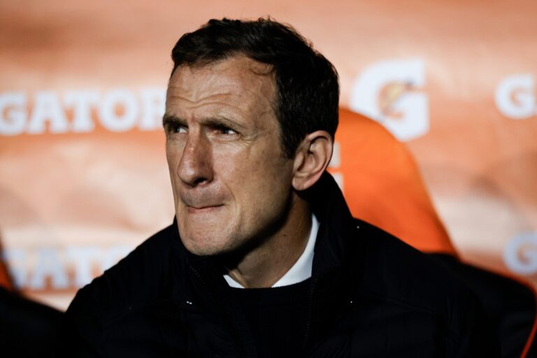 Arruabarrena celebra la victoria de Boca y elogia a sus jugadores clave