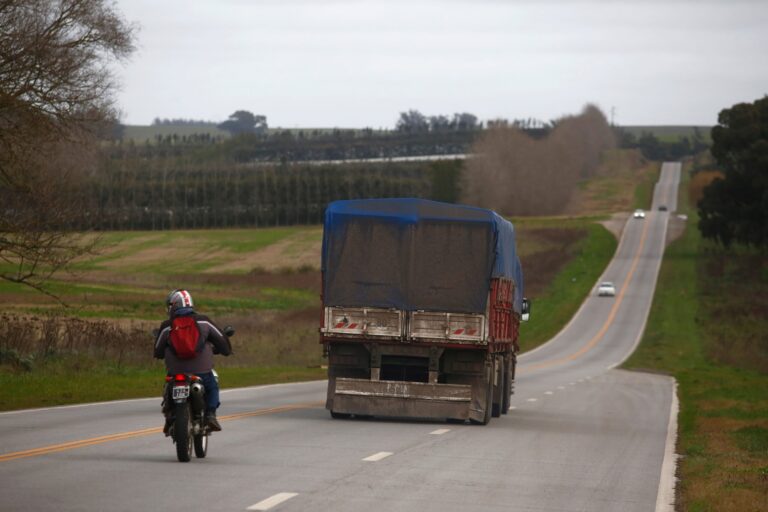 El Gobierno de Milei Recauda Más de $1,5 Billón para Obras Viales pero Solo Ejecuta el 26%
