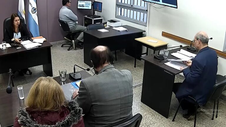 Docente condenada por extorsión a alumnas en Corrientes