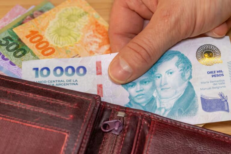 Descubre las tasas de interés para plazos fijos en agosto: ¿Cuál banco ofrece más?