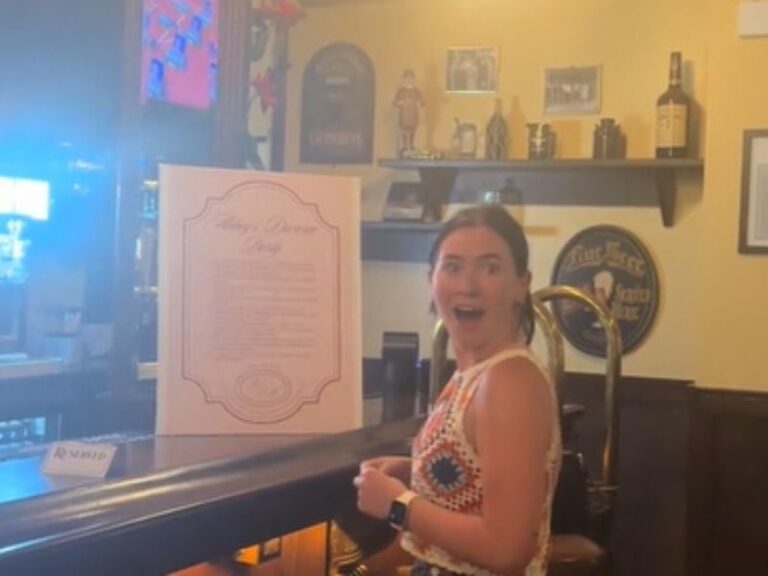 La fiesta de divorcio que dejó a todos boquiabiertos: Abbey Wellman comparte su historia en TikTok
