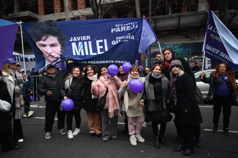 Crecimiento del ‘ningunismo’ y la adaptación política de Argentina