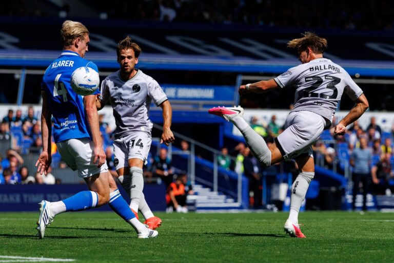 El Golazo de Dominic Ballard que Aspira al Premio Puskás: Un Taco Inolvidable en la Championship