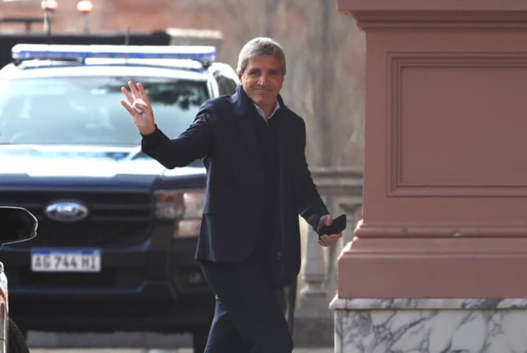 Luis Caputo Anunciará Medidas Económicas Clave en Conferencia de Prensa