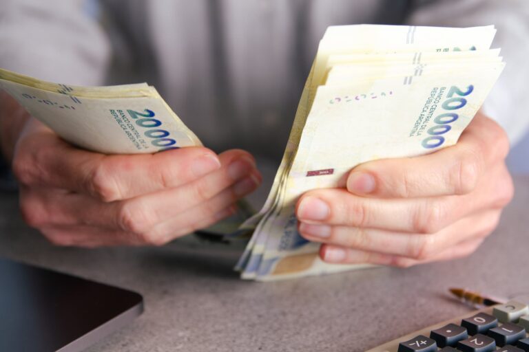 Desigualdad Fiscal: Provincias Enfrentan Déficit Mientras Nación Mantiene Superávit