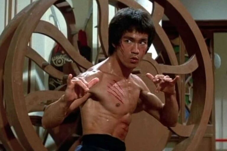 Bruce Lee: Reflexiones sobre la Vida y la Adaptabilidad