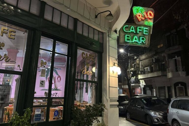 Adiós a un ícono: Cierra Río Café, el bar que marcó una época