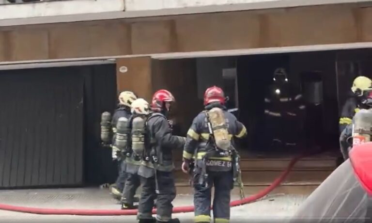 Explosión en un edificio de Recoleta provoca evacuación de 12 personas
