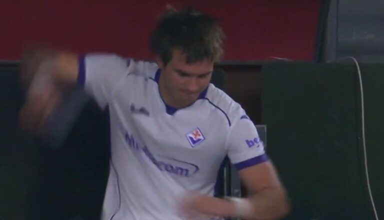 Franco Mastantuono muestra su frustración tras dura derrota en su debut con Fiorentina