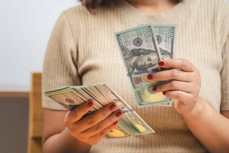 ¿Cuánto Debes Ganar para Acceder a un Crédito Hipotecario en 2024?