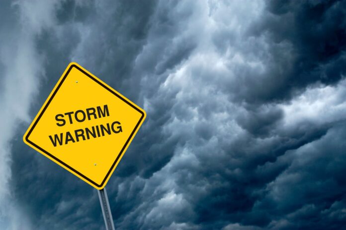 Tormentas y Riesgo de Inundaciones Afectan el Este de EE.UU. Este Lunes