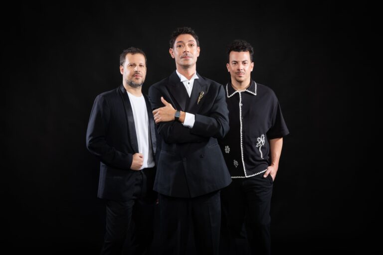 El Kuelgue Deslumbra en el Movistar Arena con su Nuevo Álbum y Estrellas Invitadas