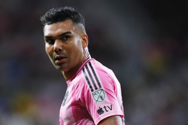 Casemiro elogia la fortaleza de Messi en momentos difíciles