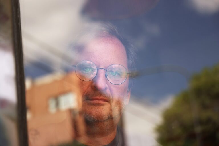 Martín Kohan Explora el Desamor y la Tecnología en su Nueva Novela