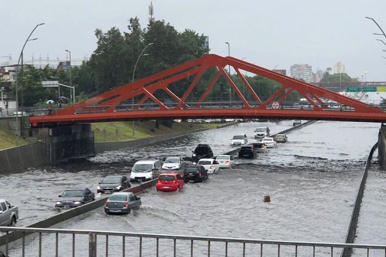 La historia de Luis: Un héroe anónimo en medio de la tormenta