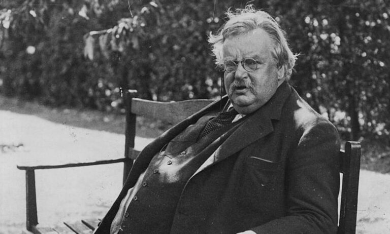 Recordando a G.K. Chesterton: Un maestro de la ironía y la literatura
